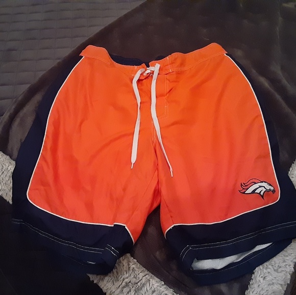 Men's swim trunks - Picture 1 of 2